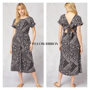 NEW  Floral Print Short Sleeve Cut Out Midi Dress in Black